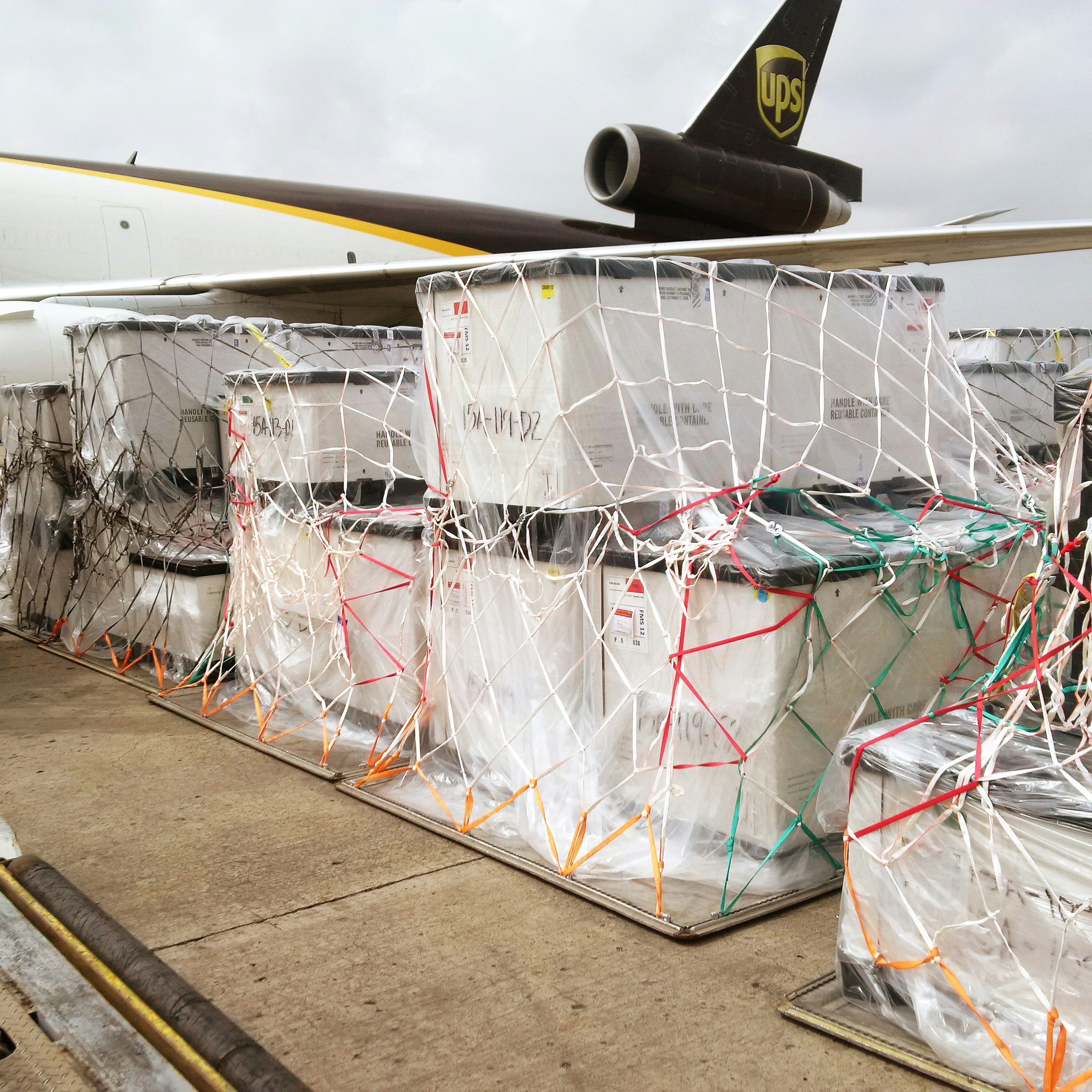 Baggage wrapping services